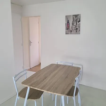 Apartment Place Keruscun T1 Avec Internet *